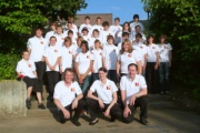 Das Orchester mit neuem T-Shirt
