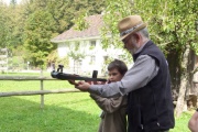 Instruktionen beim Posten 'Armbrust schiessen'.