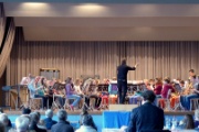 Das Konzert im Gang unter den Auged des Experten Christoph Rehli
