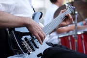 Das Bassfundament kommt elektronisch daher - Player: Adriano de Iorio