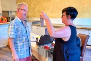Zur St�rkung f�r die Pr�sidentschaft gibt der Inhalt u.a. ein RedBull her :-)